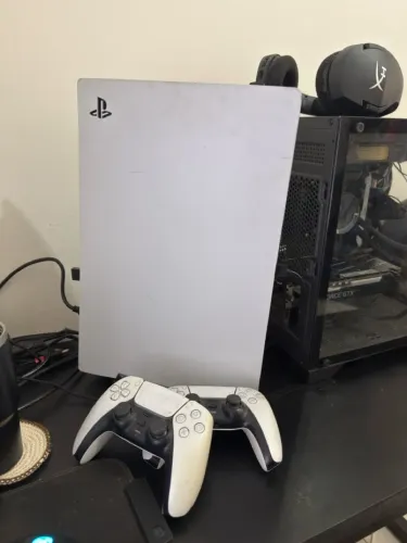 PlayStation 5 (PS5) Digital Edition - 1TB