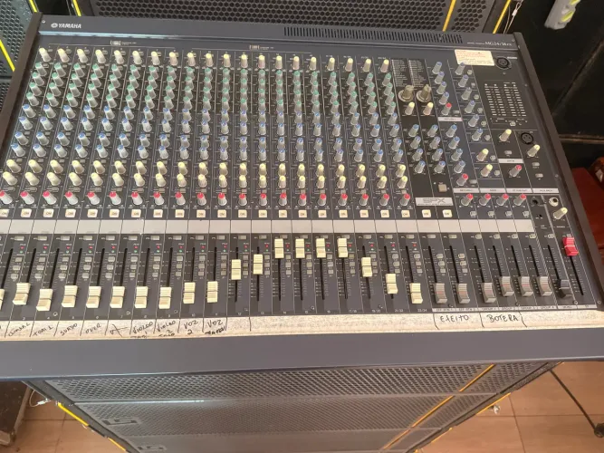 Mesa Yamaha mg 24 14  para vender rápido 