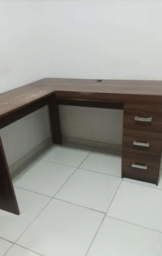 Escrivaninha formato L