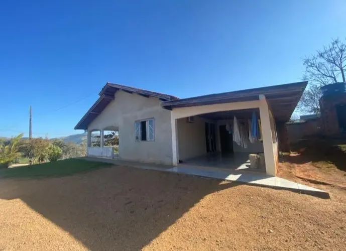 Vendo casa em imarui cangueri de fora .