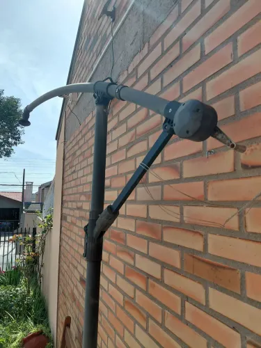 Estrutura completa para ombrelone e ferro, medidas conforme foto (sem cobertura de tecido)