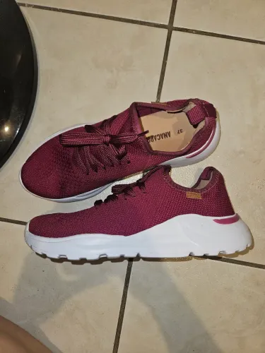 Tênis esportivo roxo Anacapri