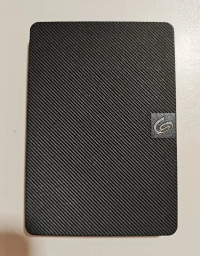 HD externo Seagate 2TB modelo novo em perfeito estado, parcelo no cartão