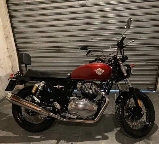 Vende-se Royal Enfield Interceptor 650 2022/ Com apenas 9,513 kms