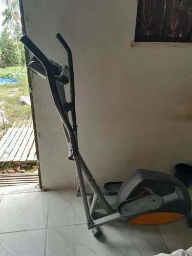 Vende-se Elíptico Athletic Advanced - Motivo de Mudança