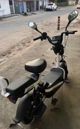 Scooter elétrica