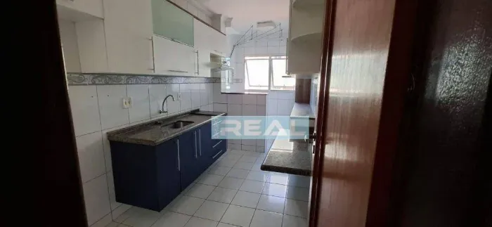 Apartamento com 3 dormitórios para alugar, 82 m² por R$ 4.053,00/mês - Condomínio Residenc