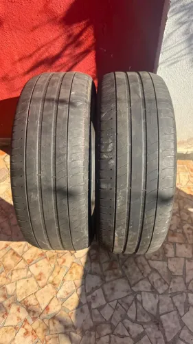 Pneus MICHELIN 215/55 R17