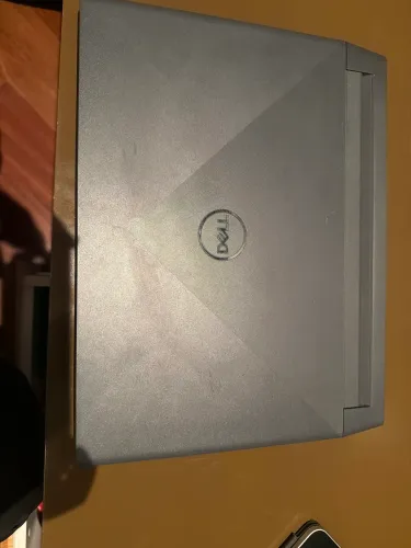 Dell G15 5511 Gamer i5 11ª Geração RTX 3050 16GB RAM SSD 512GB