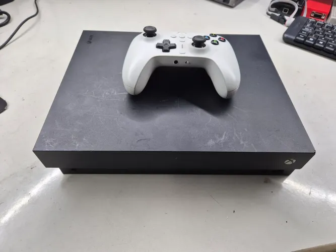 Xbox one X HD 1tera todo revisado