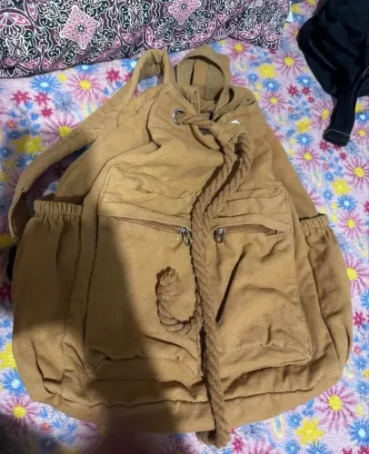 Mochila rústica comprada por 180 estou vendendo por 100