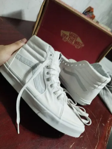 Tênis Vans SK8-Hi Branco Nunca usado.