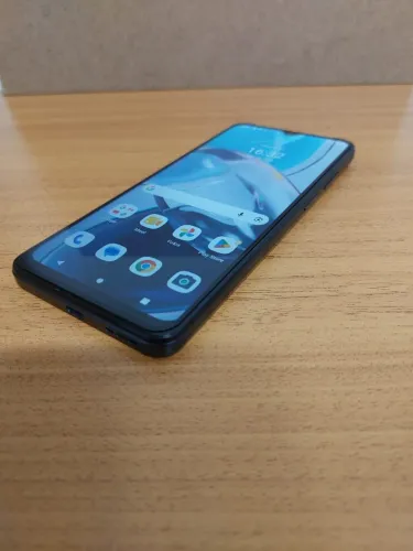 Celular Motorola E22 4 gb 128 de armazenamento impercavel acompanha carregador