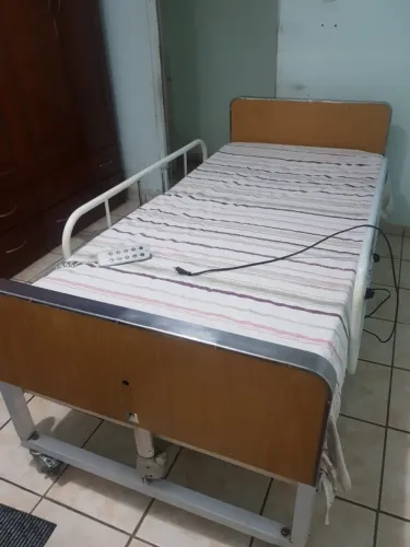 Cama Hospitalar Elétrica 5 mov. Vintage