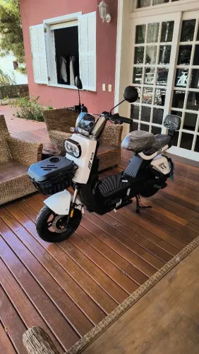 Scooter elétrica bob moto chefe