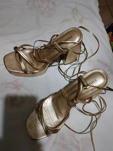 Sandália via marte n38 50 reais 