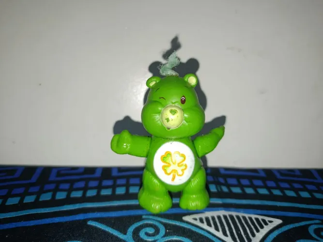 Urso carinhoso verde anos 80