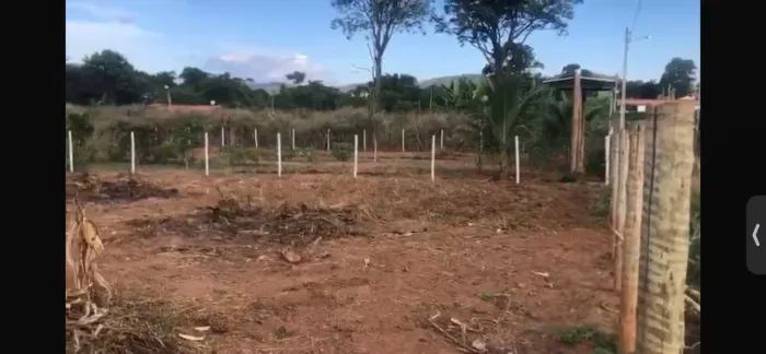 Vende-se Ágio de Chácara em Condomínio ( Lagoa Formosa) à 90 Km de Goiânia. 