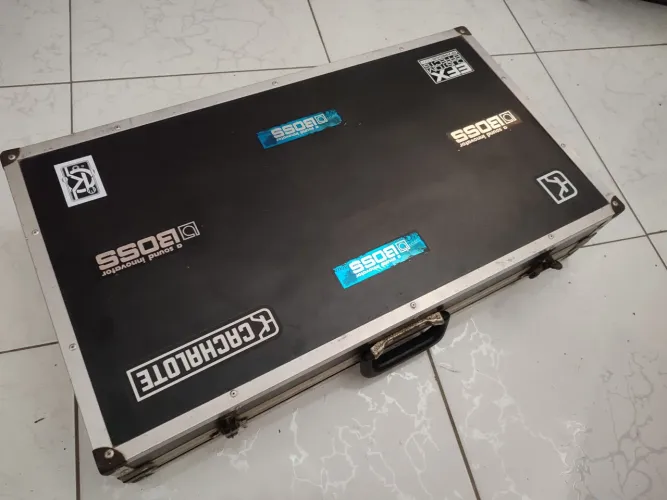 Pedalboard Grande Com Case Maleta 65 x 36 cm