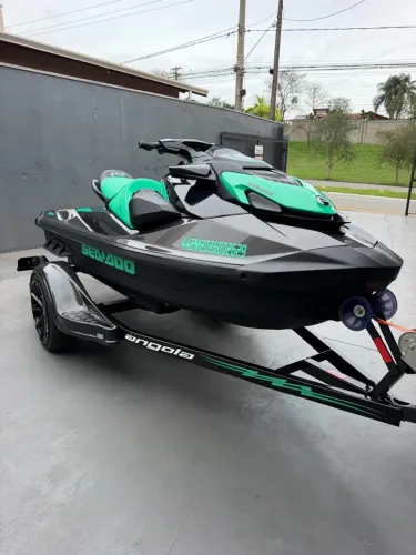 Jet ski SeaDoo GTI 170 SE