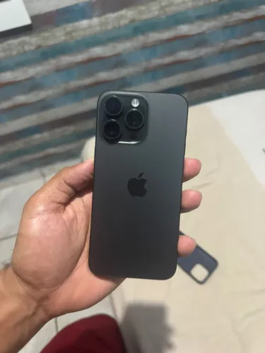 iPhone 15 pro max e Apple Watch 11