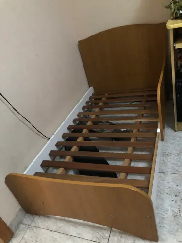 Berço que vira Mini Cama com colchão 