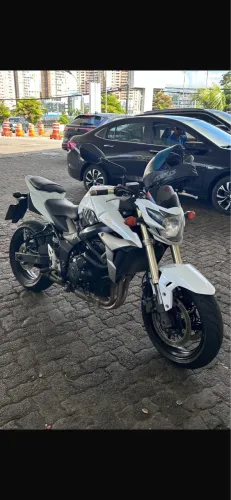 GSR 750cc