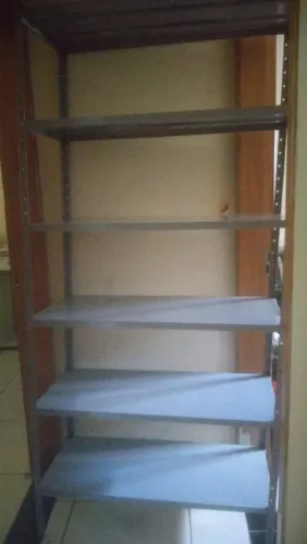 Vendo Prateleira de ferro