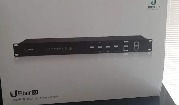 Ubiquiti Uf-olt-br Ufiber 1u 8p Gpon 2p Sfp+ Fonte (testada) (Usado)