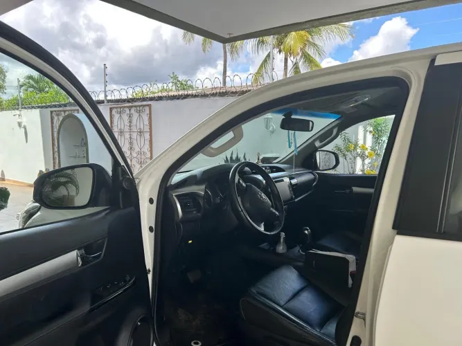 Toyota Hilux CD SR 4X4 2.8 TDI Diesel Aut. 2021
