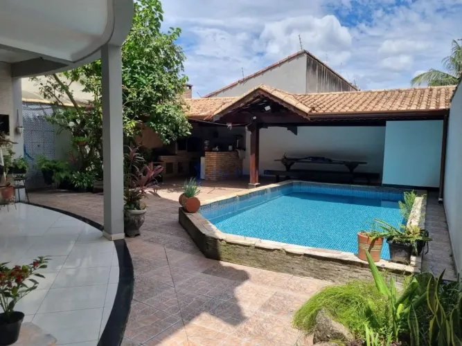 Casa para Alugar em Canto do Forte, Praia Grande - SP