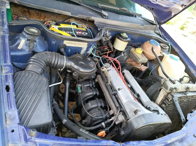 Volkswagen Gol Geração III Plus 1.0 MI 16V Gasolina Mec. 2P 2001