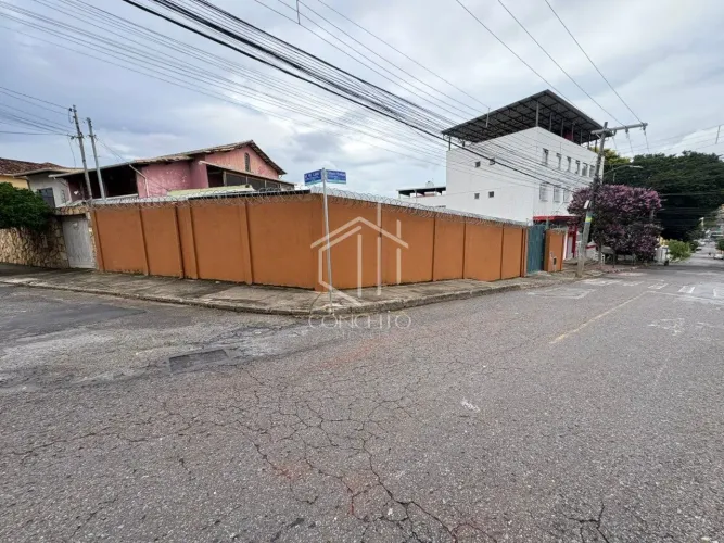 GALPÃO l BAIRRO DONA CLARA- R$ 850.000,00
