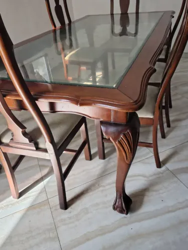 VENDE-SE CONJUNTO DE SALA DE JANTAR E BUFFET EM MADEIRA MACIÇA