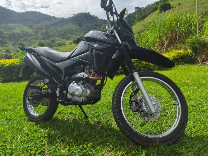 Honda NX 200 2024