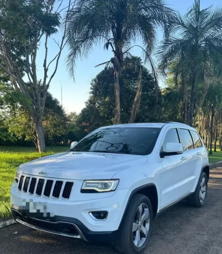 Jeep Grand Cherokee Limited 3.0 TB Dies. AUT 2014