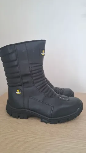 Bota para motociclista