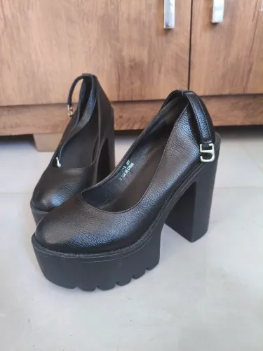Sapato Plataforma Preto - Salto Alto | Pouco Usado