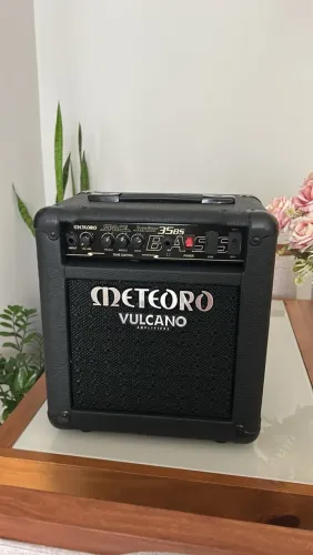 Amplificador de contra baixo