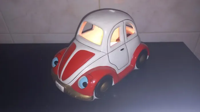 Abajur infantil com deynger carro