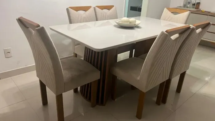 Mesa de jantar grande com 6 cadeiras reforçadas - conjunto completo