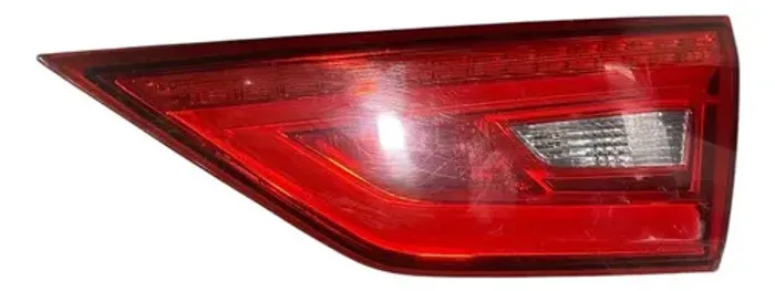 Lanterna Direita Mala Audi A3 2013/2020 8v5945094h C/detalhe Direito/passageiro Vermelho