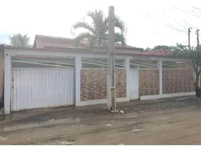 CASA RESIDENCIAL em Santa Maria da Vitória - BA, Parque de Exposição