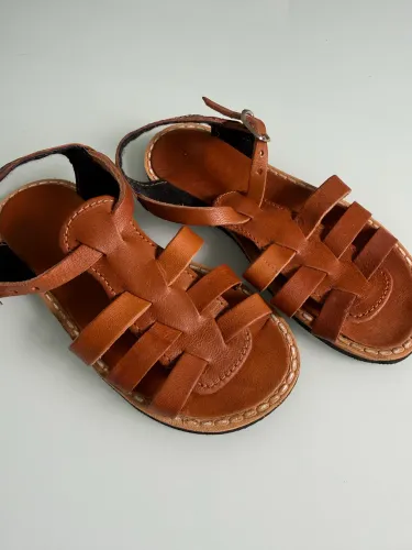 Sandália infantil de couro (currulepe)