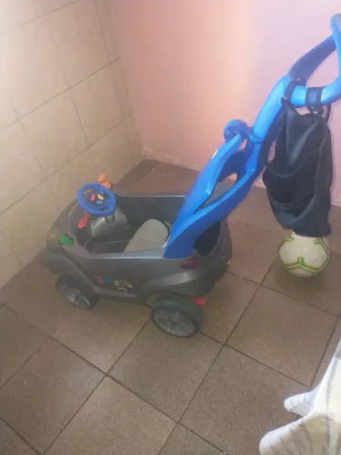 Vendo carrinho de passeio pra criança