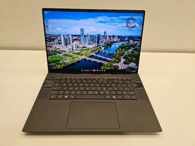 Dell Precision Core Ultra 7 165H Nvidia RTX A1000 6GB 32GB Ram 1TB Ssd 16 pol FHD+