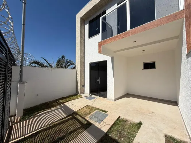 Casa com 3 quartos sendo 1 suíte 3 banheiros 1 vaga