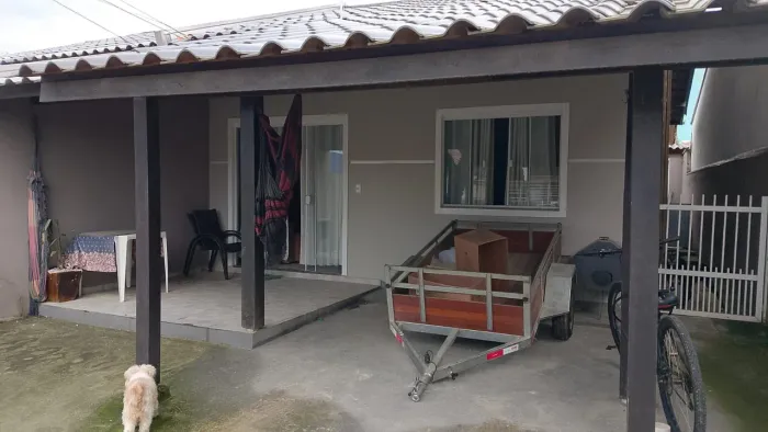 Alugo casa na penha