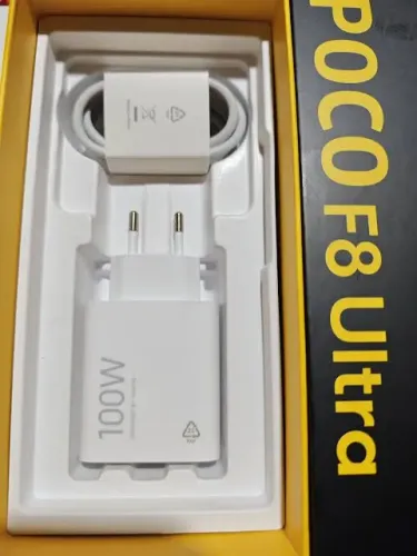POCO F8 ULTRA 