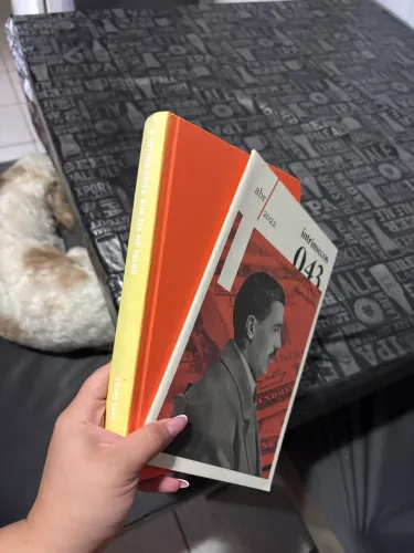 Livro a última coisa que ele me falou+ revista clube intrínsecos